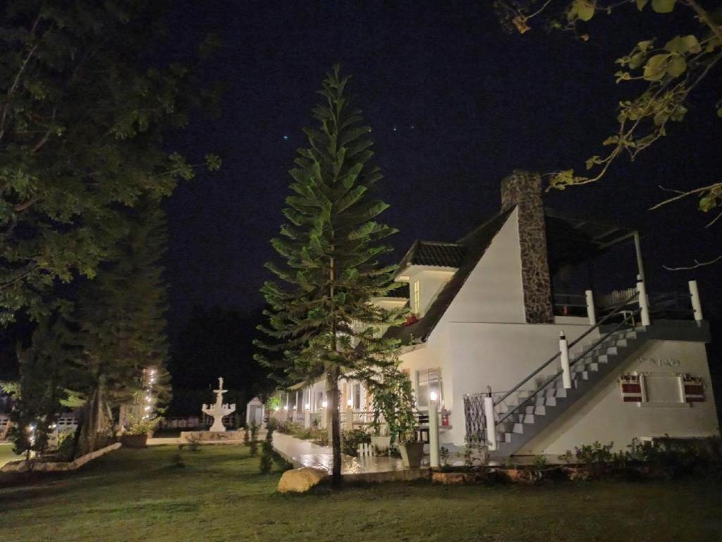 Charisma Resort Suan Phueng Exterior foto