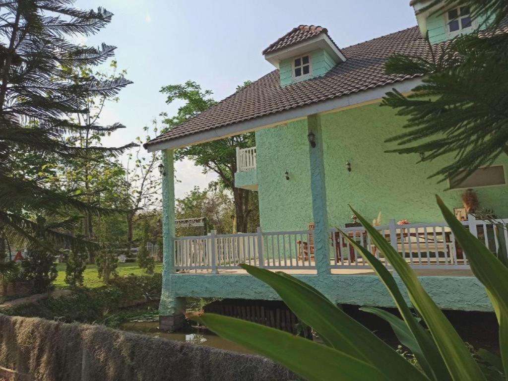 Charisma Resort Suan Phueng Exterior foto