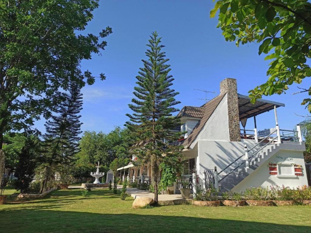 Charisma Resort Suan Phueng Exterior foto