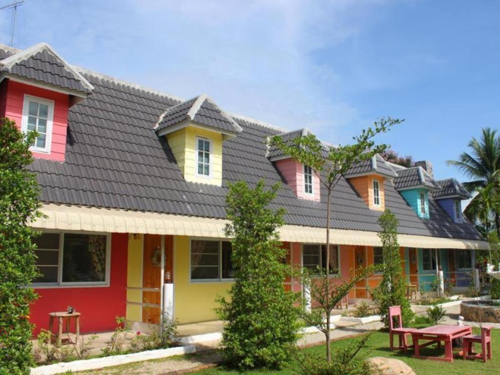 Charisma Resort Suan Phueng Exterior foto